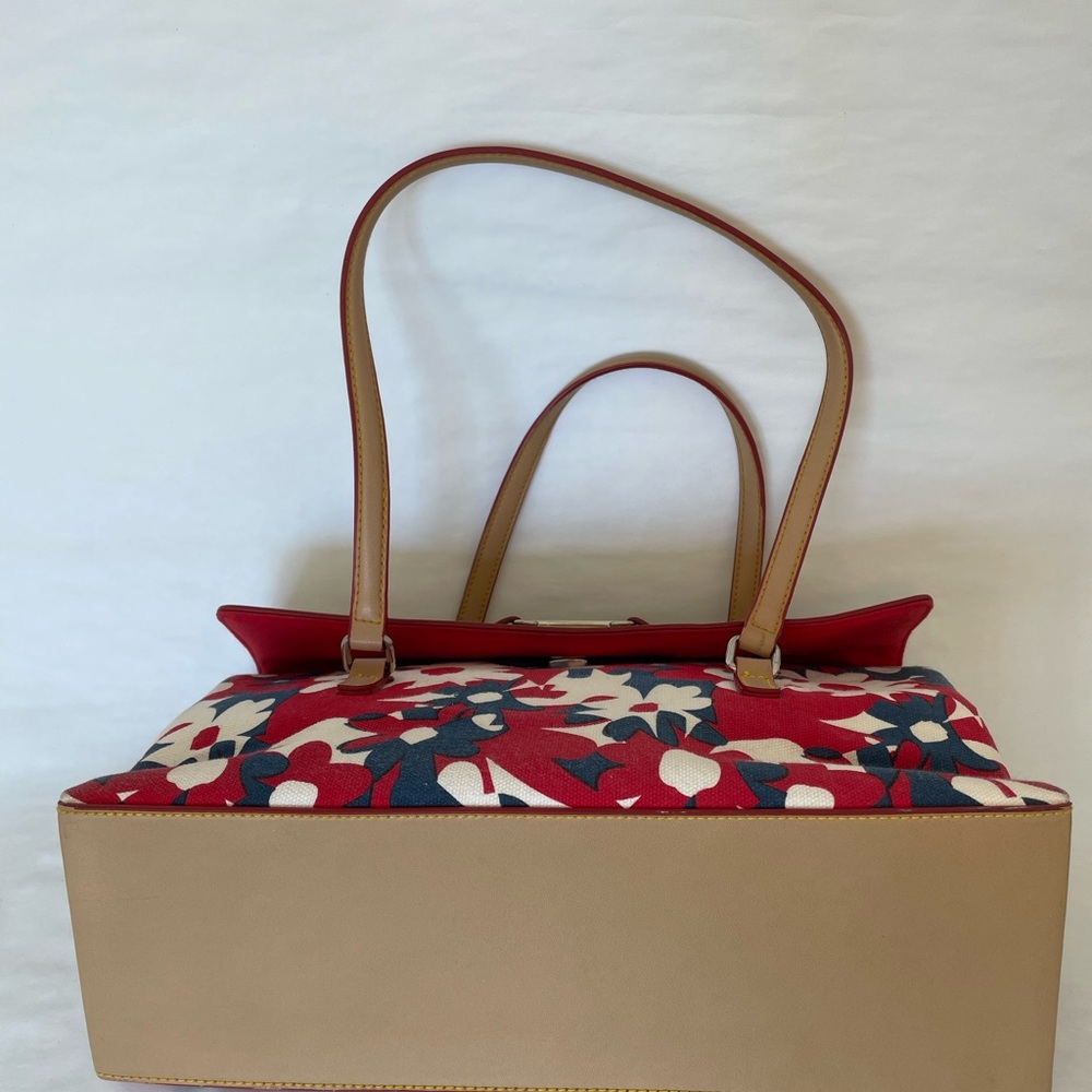 Tommy Hilfiger red, white, & blue floral bag - Picture 4 of 5